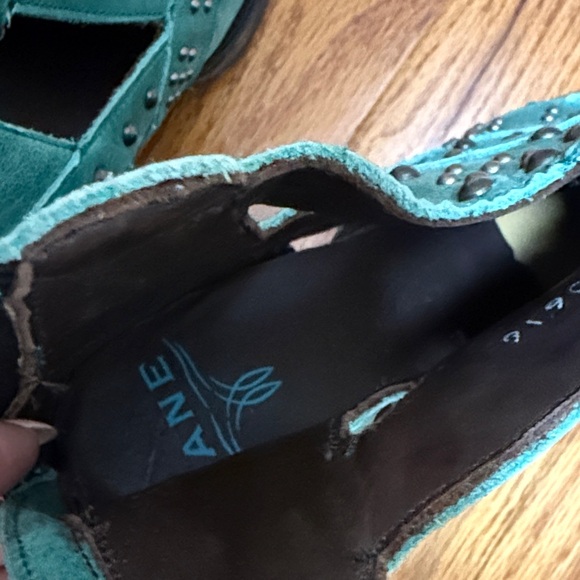 Stylish Teal Ankle Boots with Studs - Picture 4 of 6